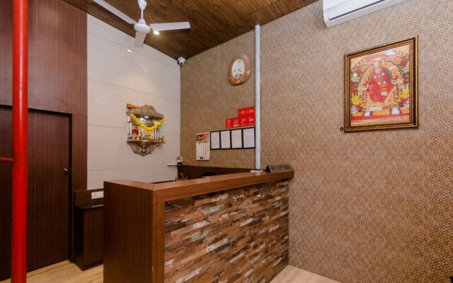 OYO Flagship 19748 Starwood Residency