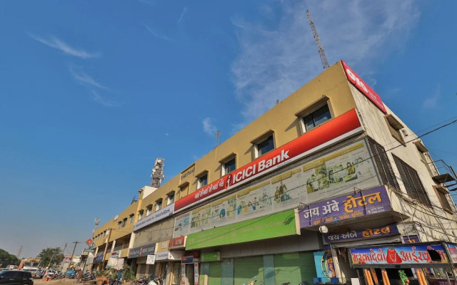 OYO Flagship 29982 Hazira Road Kavas