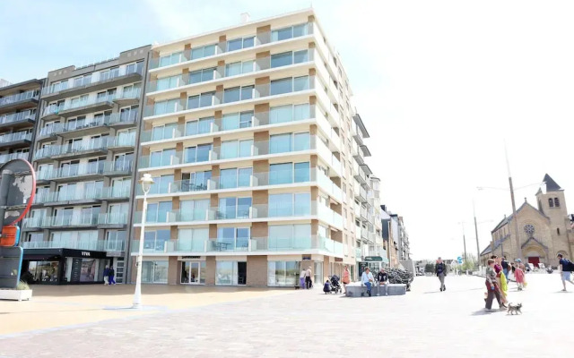 Apartment in Nieuwpoort With Garden
