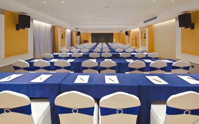 Vienna International Hotel (Guangzhou North Station Huadu Square Subway Station)