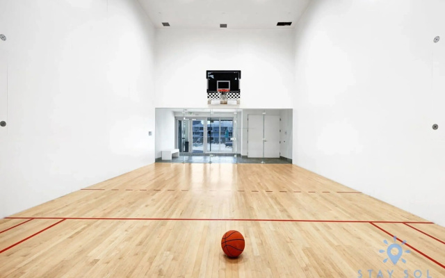 Bayview Luxury 3BR Condo Stunning Amenities