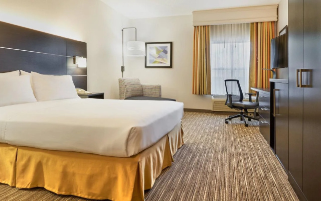 Holiday Inn Express & Suites Asheville SW - Outlet Ctr Area by IHG