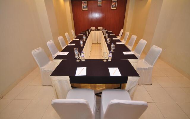 Cakra Kembang Hotel