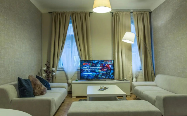 Exclusive 3 Bedroom Top-Notch Flat, Great Location