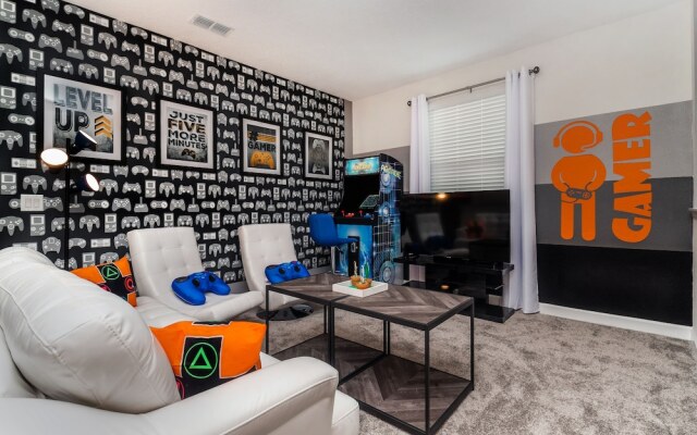 Villa W/private Pool &themed Rooms, Near Disney!