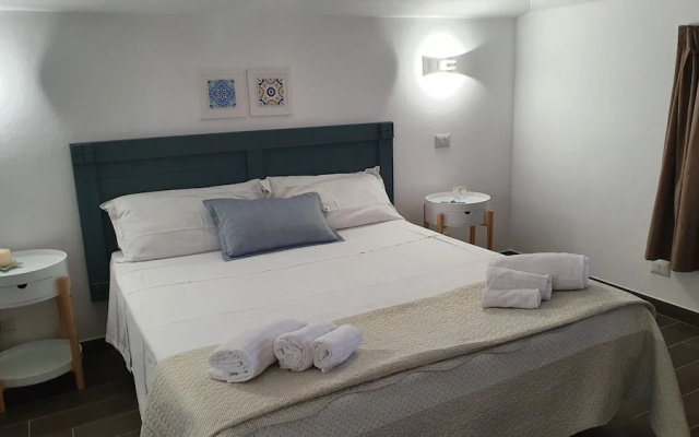 Apartment in Villa a Stone's Throw From the sea Up