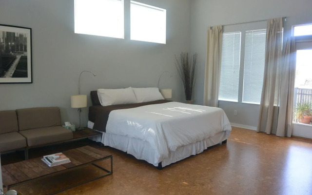 Modern B & B