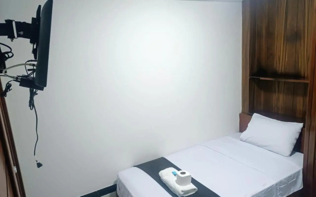Hostal Silvana ***