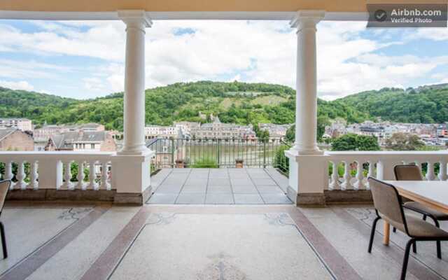 Splendid Palace Dinant Hostel