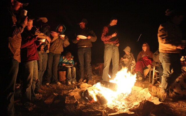 Grand Canyon Ranch & Outfitters