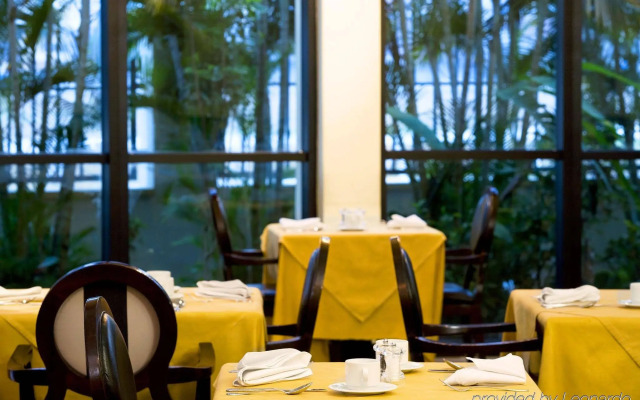 Le Meridien Ogeyi Place