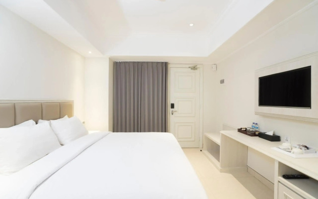 Alron Hotel Kuta Powered by Archipelago