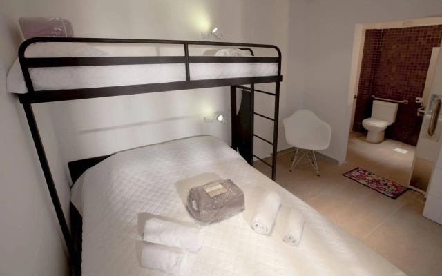 Aki Hostel