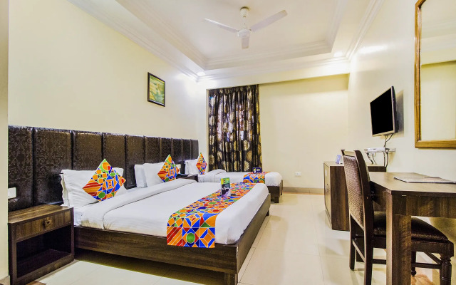 FabHotel Aay Kay Model Town