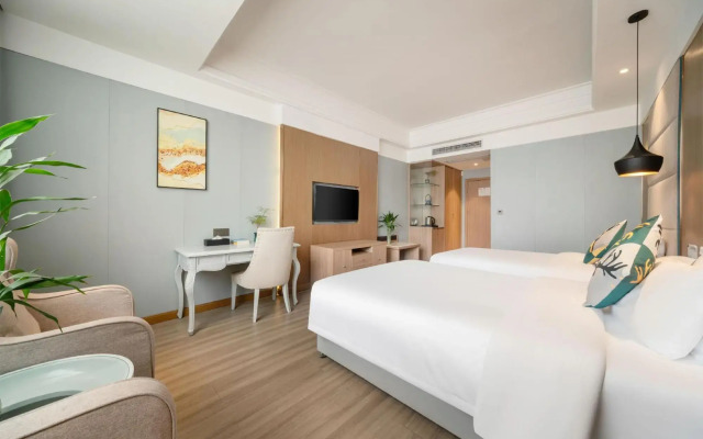 Yijia Lijing Hotel(怡家丽景酒店（遂宁中央商务区步行街店）)