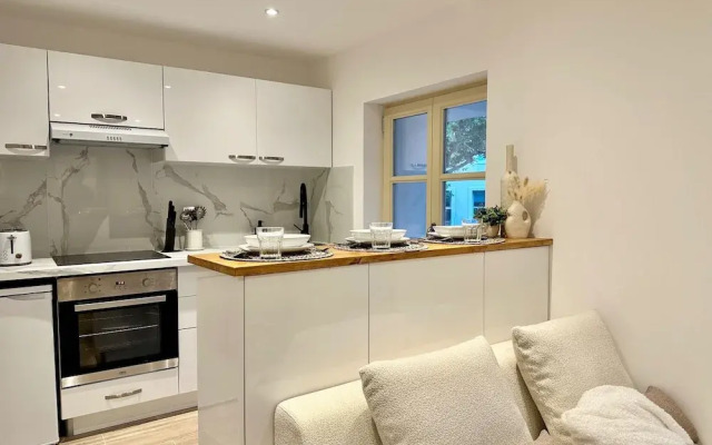 Charming Apartment - 2bd/4p - Center of St Tropez