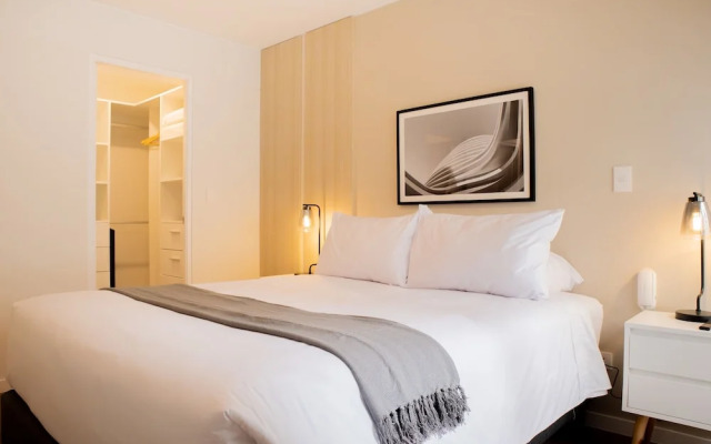 w Charming 2BR Stay in Miraflores