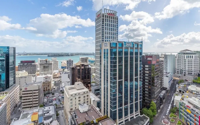 Metropolis 1 Bedroom with Parking