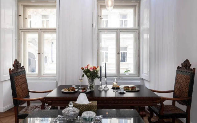 Royal apt. at Wenceslas Square