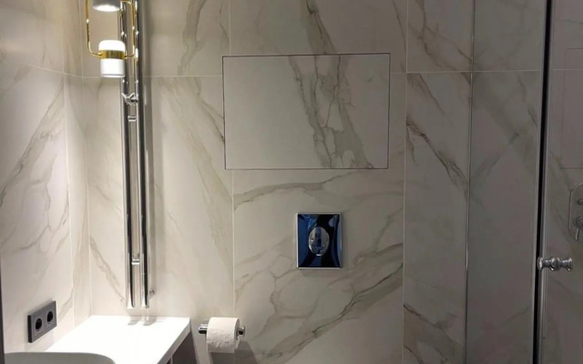 Двухуровневые апартаменты Море и Горы на улице Фигурная