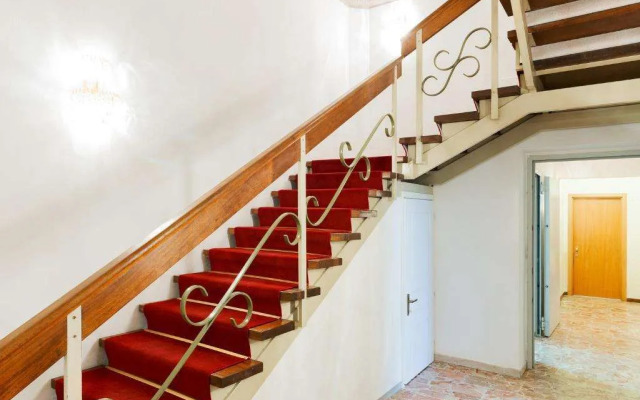 Hotel St. James