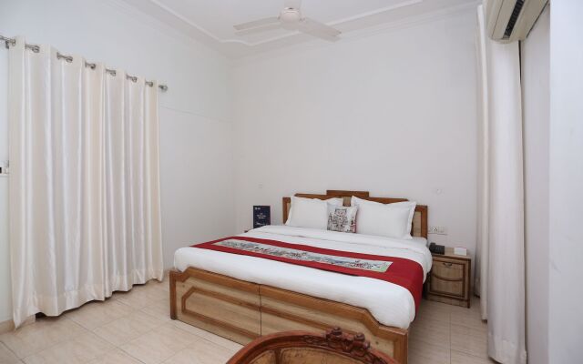 OYO 10072 Hotel Amrit Regency