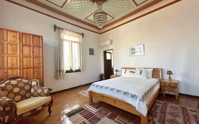Saklı Konak