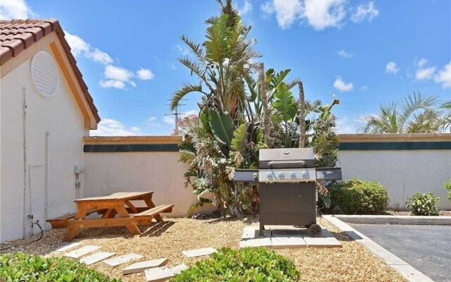 Windjammer 210 - Two Bedroom Condo