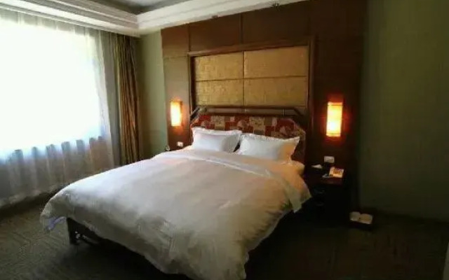 Phoenix Mountain Holiday Hotel