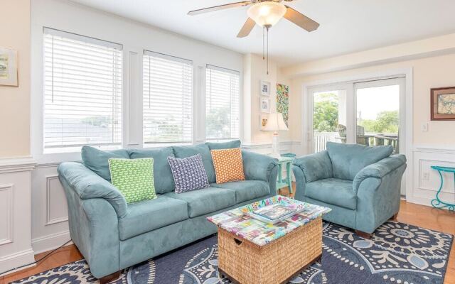 Captains Watch Condos