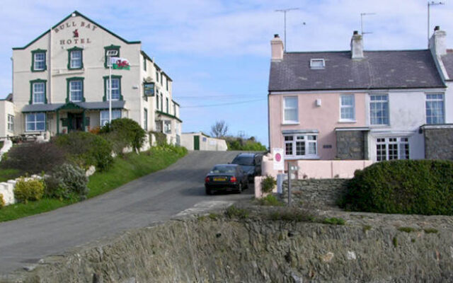 Bull Bay Hotel