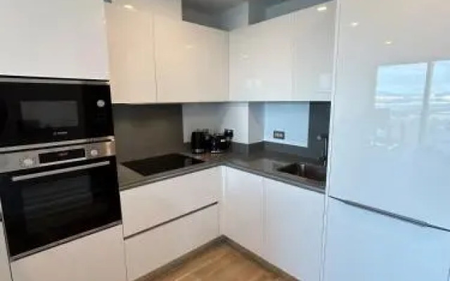 Forbes Suite1103 -hosted by Sweetstay