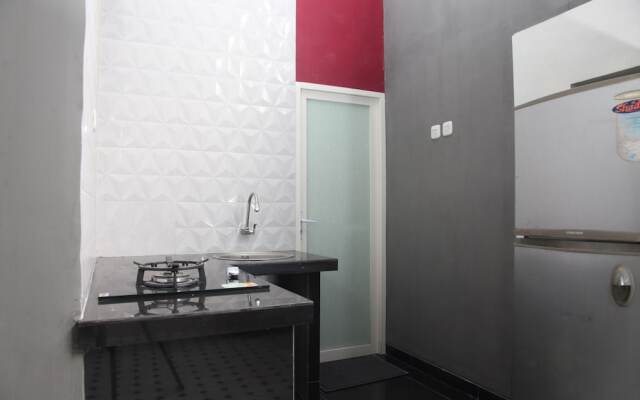 RedDoorz near Plaza Marina 2