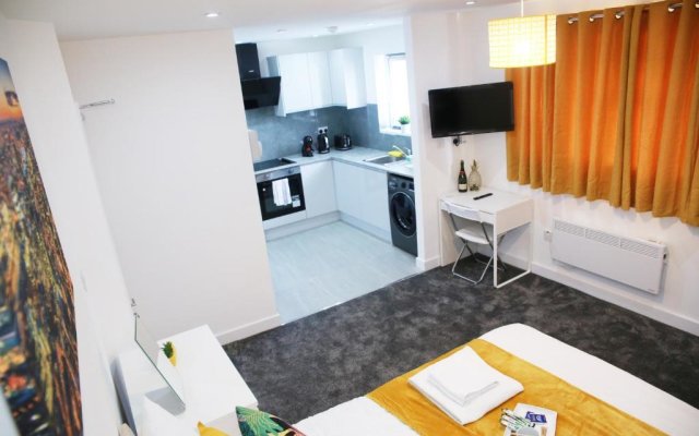 Stunning 2-bed Apartment in Harrow