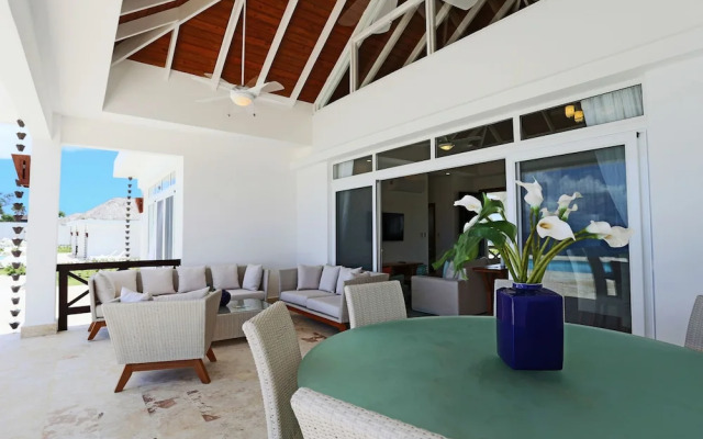 Ocean Front Villa Deluxe 4 Bedroom