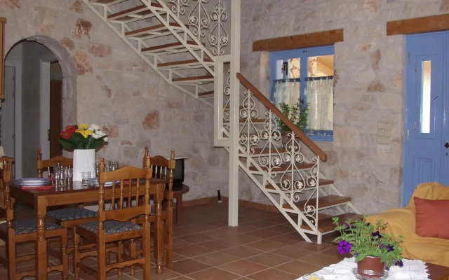 Lithos stone house (Ionio holidays)
