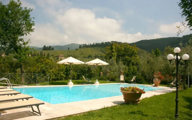 Private Villa with AC, private pool, WIFI, TV, terrace, pets allowed, parking, close to Arezzo