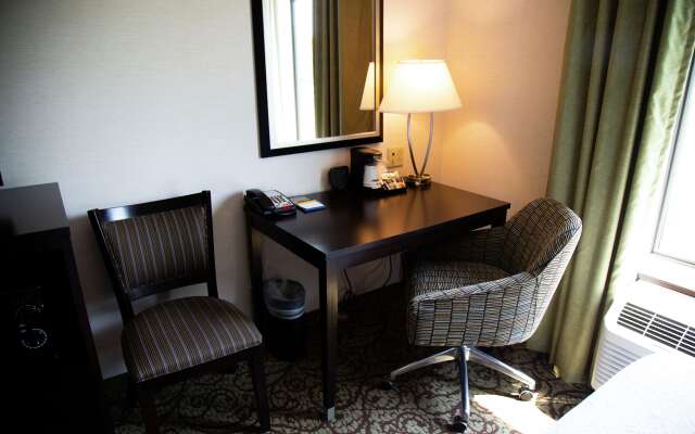 Hampton Inn & Suites Sharon, PA