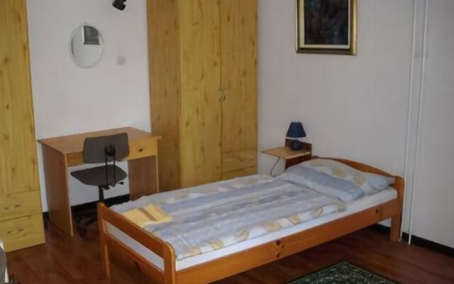 Rooms4Young