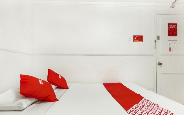 City Smiles Apartelle by OYO Rooms