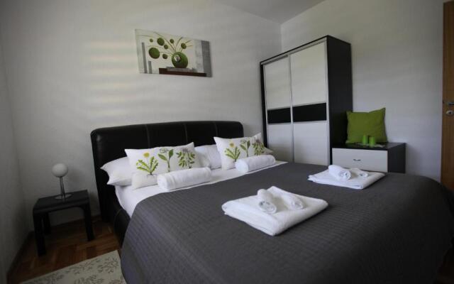 Apartments Lovori-Lorbe