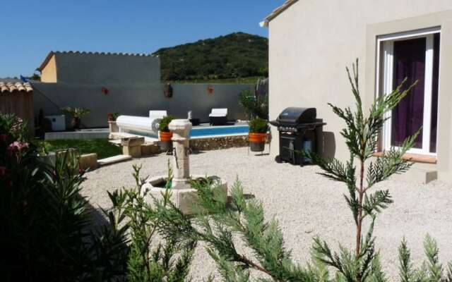 Pleasant Villa in Lirac With Private Swimming Pool