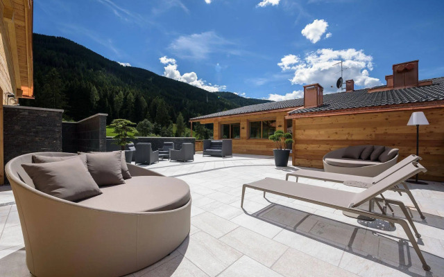 Alpine Nature Hotel Stoll