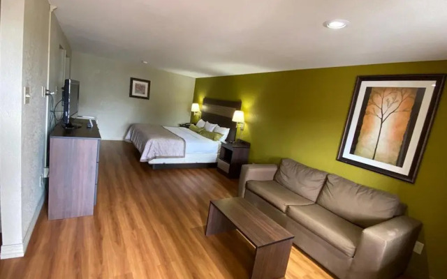 Stratford House Inn and Suites