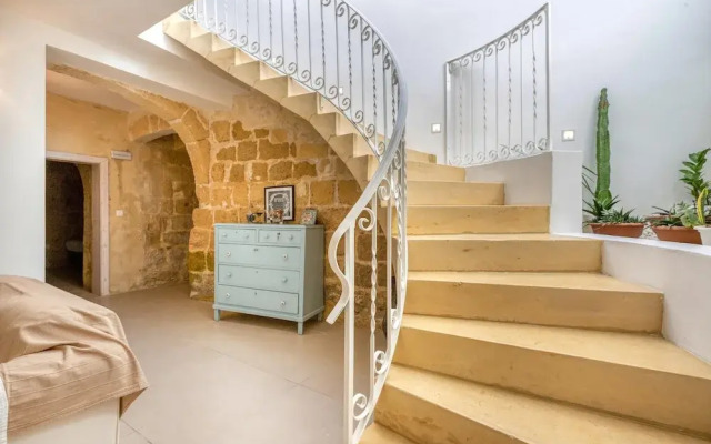 Ta Patee Pool Farmhouse in Gozo