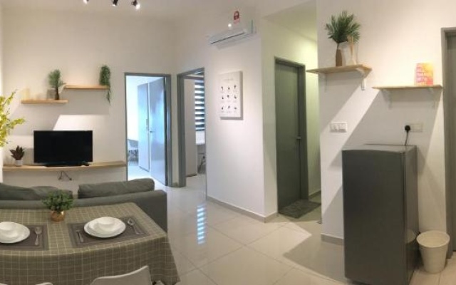 Cozy Homestay in Mesahill Nilai Near Airport KLIA, F1 Sepang, Universities and Malls – Hotel Rooms – Nilai