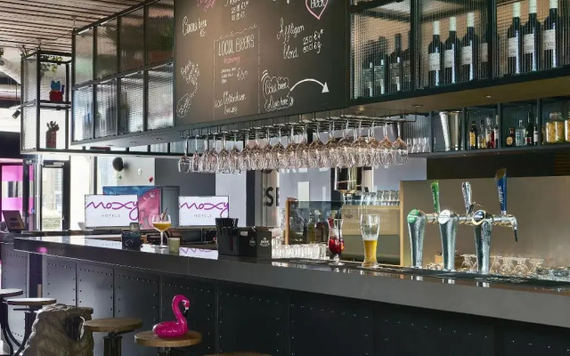 Moxy Amsterdam Schiphol Airport