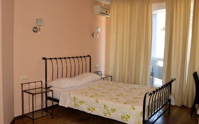 Hotel Argo