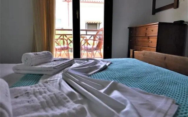 Zennova 23 Nikiti Family Green Nest
