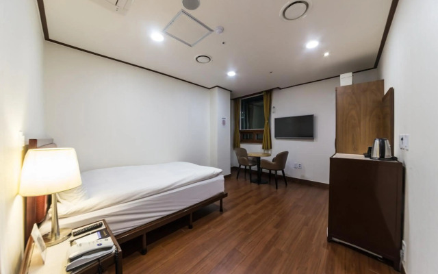 Youngbin Hotel